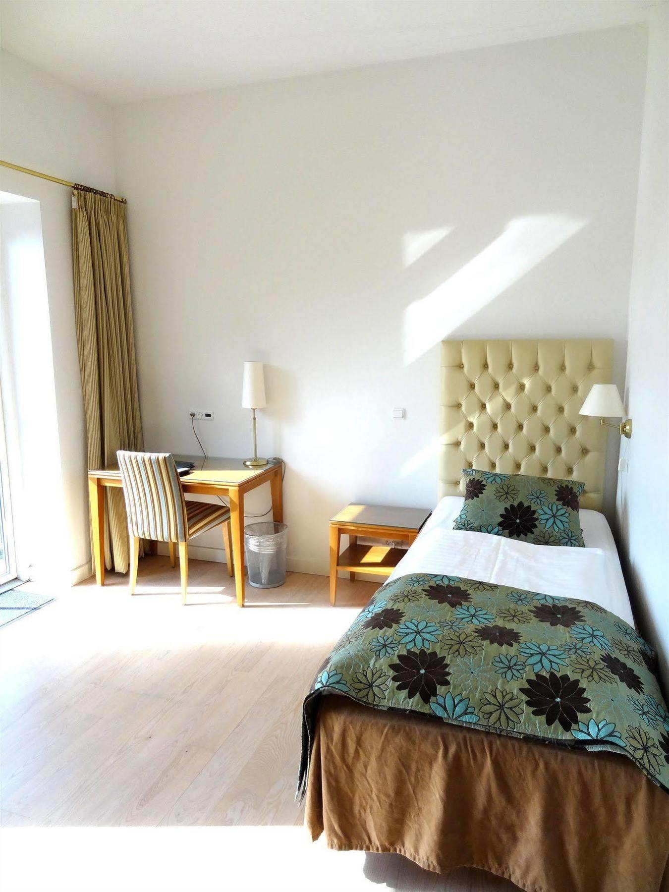 Hotel Vejlefjord Stouby Bagian luar foto